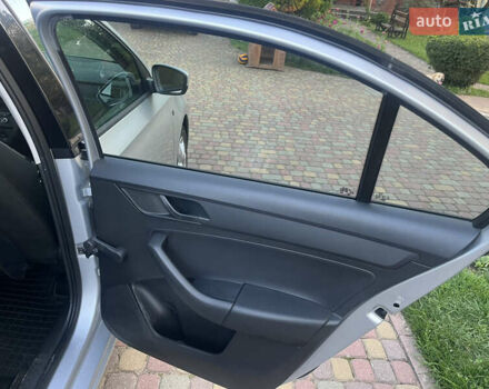 Сірий Шкода Рапід, об'ємом двигуна 1.2 л та пробігом 112 тис. км за 8000 $, фото 16 на Automoto.ua