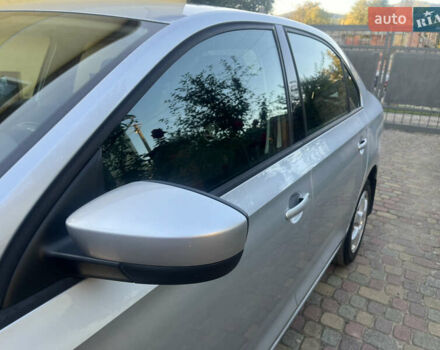 Сірий Шкода Рапід, об'ємом двигуна 1.2 л та пробігом 112 тис. км за 8000 $, фото 32 на Automoto.ua