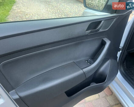 Сірий Шкода Рапід, об'ємом двигуна 1.2 л та пробігом 112 тис. км за 8000 $, фото 19 на Automoto.ua