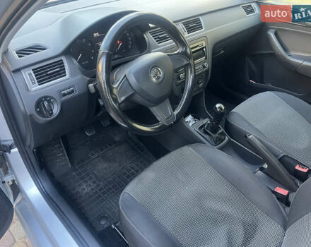 Сірий Шкода Рапід, об'ємом двигуна 1.2 л та пробігом 112 тис. км за 8000 $, фото 25 на Automoto.ua