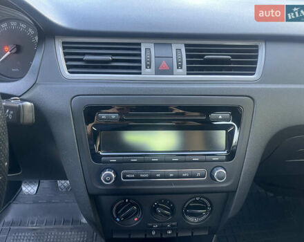 Сірий Шкода Рапід, об'ємом двигуна 1.2 л та пробігом 112 тис. км за 8000 $, фото 18 на Automoto.ua