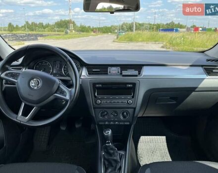 Сірий Шкода Рапід, об'ємом двигуна 1.2 л та пробігом 165 тис. км за 7800 $, фото 30 на Automoto.ua