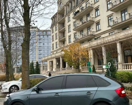 Серый Шкода Рапид, объемом двигателя 1.6 л и пробегом 215 тыс. км за 6500 $, фото 4 на Automoto.ua