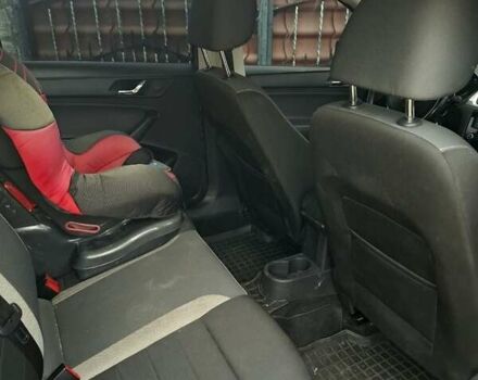 Сірий Шкода Рапід, об'ємом двигуна 1.2 л та пробігом 194 тис. км за 8300 $, фото 6 на Automoto.ua