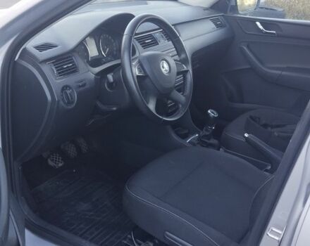 Серый Шкода Рапид, объемом двигателя 0 л и пробегом 59 тыс. км за 9200 $, фото 5 на Automoto.ua