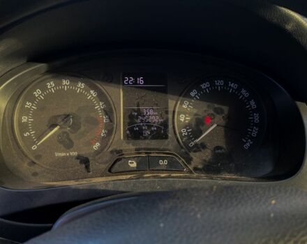 Серый Шкода Рапид, объемом двигателя 1.6 л и пробегом 245 тыс. км за 7000 $, фото 5 на Automoto.ua