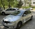 Серый Шкода Рапид, объемом двигателя 1.6 л и пробегом 200 тыс. км за 6500 $, фото 1 на Automoto.ua