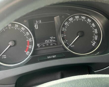 Серый Шкода Рапид, объемом двигателя 1.4 л и пробегом 298 тыс. км за 6240 $, фото 21 на Automoto.ua