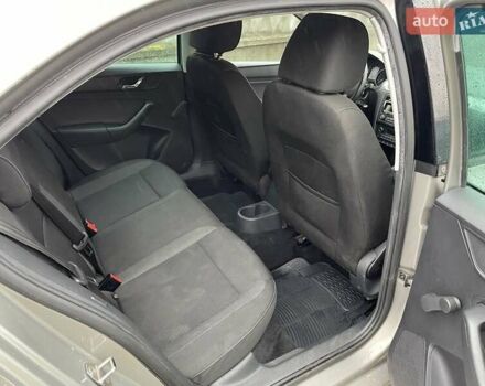 Серый Шкода Рапид, объемом двигателя 1.2 л и пробегом 183 тыс. км за 7300 $, фото 13 на Automoto.ua