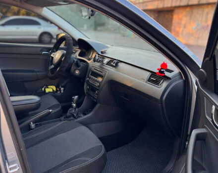 Сірий Шкода Рапід, об'ємом двигуна 1.6 л та пробігом 88 тис. км за 9500 $, фото 7 на Automoto.ua