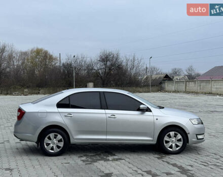 Серый Шкода Рапид, объемом двигателя 1.2 л и пробегом 235 тыс. км за 6999 $, фото 4 на Automoto.ua