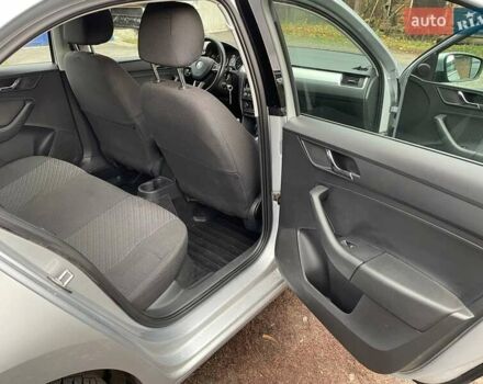 Серый Шкода Рапид, объемом двигателя 1.6 л и пробегом 127 тыс. км за 10000 $, фото 51 на Automoto.ua