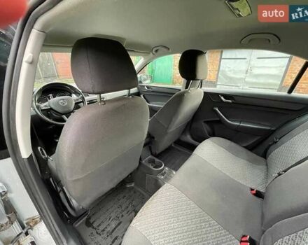 Серый Шкода Рапид, объемом двигателя 1.6 л и пробегом 127 тыс. км за 10000 $, фото 47 на Automoto.ua