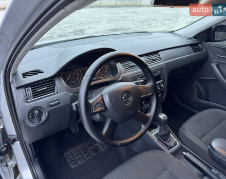 Серый Шкода Рапид, объемом двигателя 1.2 л и пробегом 235 тыс. км за 6999 $, фото 17 на Automoto.ua