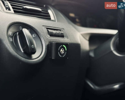 Шкода Рапид 2013 в Житомире на Automoto.ua Серый Шкода Рапид, объемом двигателя 1.6 л и пробегом 182 тыс. км за 7500 $, фото 25 на Automoto.ua