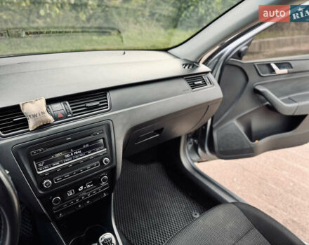 Шкода Рапид 2013 в Житомире на Automoto.ua Серый Шкода Рапид, объемом двигателя 1.6 л и пробегом 182 тыс. км за 7500 $, фото 17 на Automoto.ua