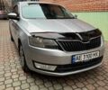 Серый Шкода Рапид, объемом двигателя 1.6 л и пробегом 241 тыс. км за 7600 $, фото 3 на Automoto.ua