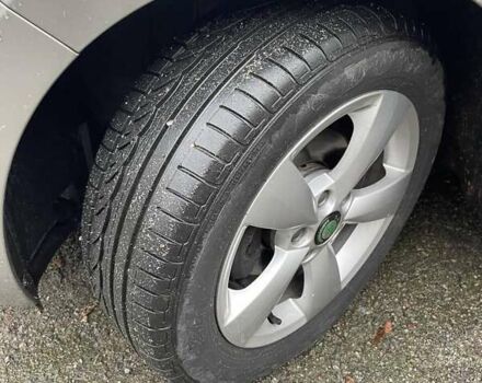 Серый Шкода Рапид, объемом двигателя 1.2 л и пробегом 183 тыс. км за 7300 $, фото 24 на Automoto.ua