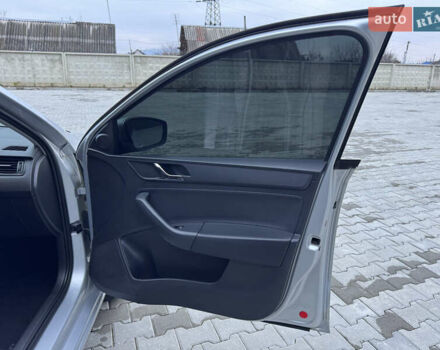 Серый Шкода Рапид, объемом двигателя 1.2 л и пробегом 235 тыс. км за 6999 $, фото 31 на Automoto.ua