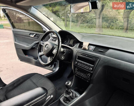 Шкода Рапид 2013 в Житомире на Automoto.ua Серый Шкода Рапид, объемом двигателя 1.6 л и пробегом 182 тыс. км за 7500 $, фото 13 на Automoto.ua