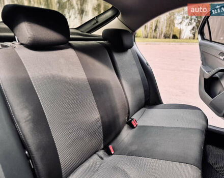Шкода Рапид 2013 в Житомире на Automoto.ua Серый Шкода Рапид, объемом двигателя 1.6 л и пробегом 182 тыс. км за 7500 $, фото 29 на Automoto.ua