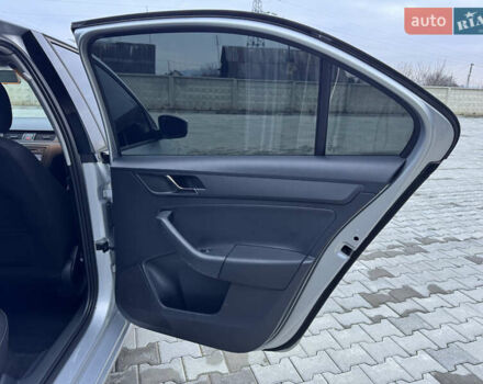 Серый Шкода Рапид, объемом двигателя 1.2 л и пробегом 235 тыс. км за 6999 $, фото 28 на Automoto.ua