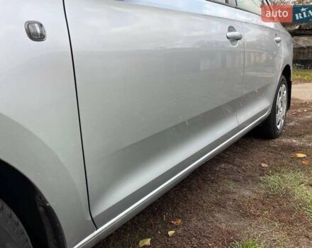 Серый Шкода Рапид, объемом двигателя 1.6 л и пробегом 127 тыс. км за 10000 $, фото 25 на Automoto.ua