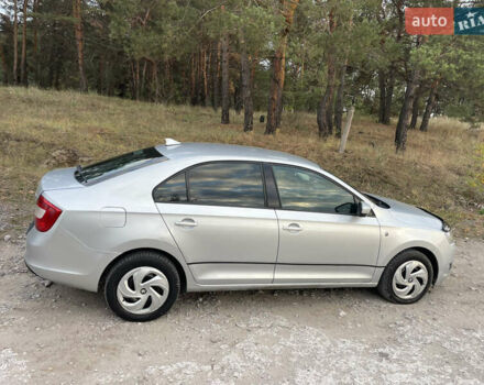 Серый Шкода Рапид, объемом двигателя 1.6 л и пробегом 241 тыс. км за 6900 $, фото 3 на Automoto.ua