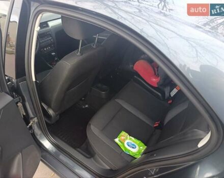 Шкода Рапід 2014 у Вінниці на Automoto.ua Сірий Шкода Рапід, об'ємом двигуна 1.6 л та пробігом 214 тис. км за 7600 $, фото 13 на Automoto.ua