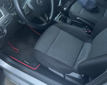 Сірий Шкода Рапід, об'ємом двигуна 1.2 л та пробігом 179 тис. км за 6700 $, фото 6 на Automoto.ua