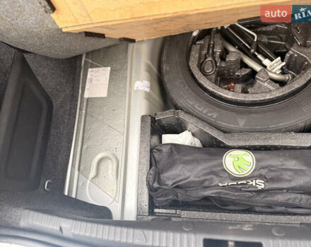 Сірий Шкода Рапід, об'ємом двигуна 1.2 л та пробігом 187 тис. км за 8700 $, фото 14 на Automoto.ua