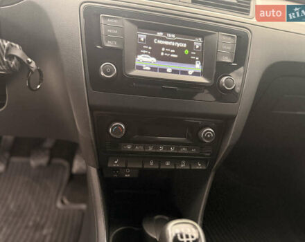 Сірий Шкода Рапід, об'ємом двигуна 1.2 л та пробігом 187 тис. км за 8700 $, фото 25 на Automoto.ua