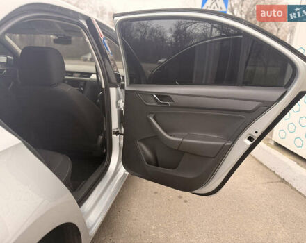 Сірий Шкода Рапід, об'ємом двигуна 1.2 л та пробігом 187 тис. км за 8700 $, фото 10 на Automoto.ua