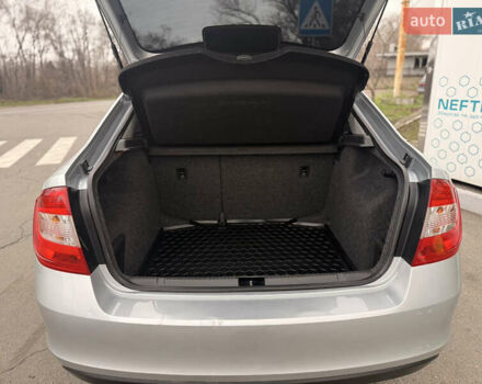 Сірий Шкода Рапід, об'ємом двигуна 1.2 л та пробігом 187 тис. км за 8700 $, фото 12 на Automoto.ua