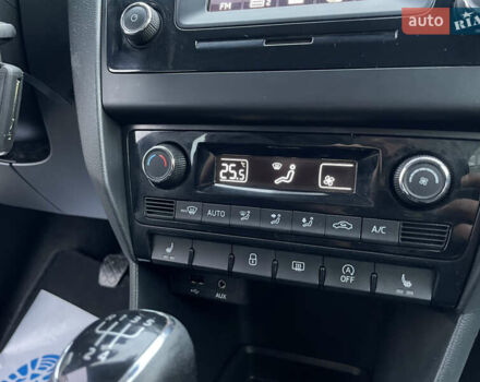 Серый Шкода Рапид, объемом двигателя 1.2 л и пробегом 160 тыс. км за 9400 $, фото 31 на Automoto.ua