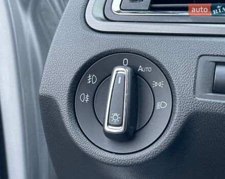 Серый Шкода Рапид, объемом двигателя 1.2 л и пробегом 160 тыс. км за 9400 $, фото 27 на Automoto.ua