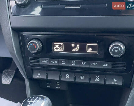 Серый Шкода Рапид, объемом двигателя 1.2 л и пробегом 160 тыс. км за 9400 $, фото 30 на Automoto.ua