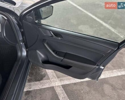 Сірий Шкода Рапід, об'ємом двигуна 1.6 л та пробігом 246 тис. км за 9200 $, фото 15 на Automoto.ua