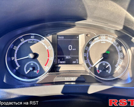 Серый Шкода Рапид, объемом двигателя 1.6 л и пробегом 118 тыс. км за 12700 $, фото 7 на Automoto.ua