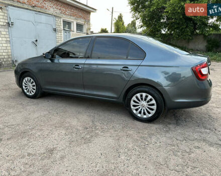 Серый Шкода Рапид, объемом двигателя 1.6 л и пробегом 176 тыс. км за 12900 $, фото 1 на Automoto.ua