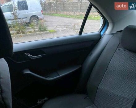 Синій Шкода Рапід, об'ємом двигуна 1.2 л та пробігом 147 тис. км за 3500 $, фото 7 на Automoto.ua