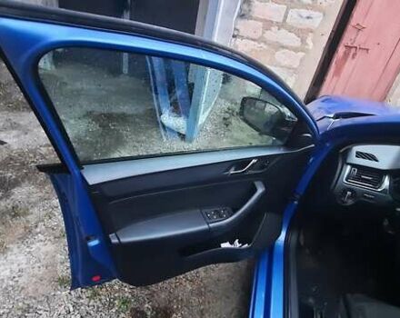 Синій Шкода Рапід, об'ємом двигуна 1.2 л та пробігом 147 тис. км за 3500 $, фото 12 на Automoto.ua