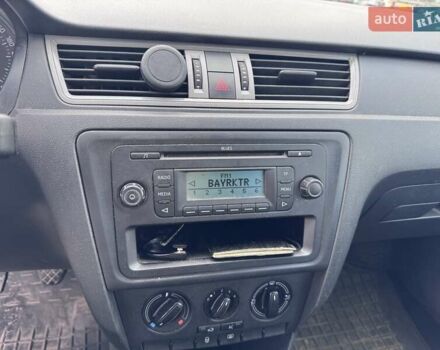 Синий Шкода Рапид, объемом двигателя 1.2 л и пробегом 132 тыс. км за 8000 $, фото 14 на Automoto.ua