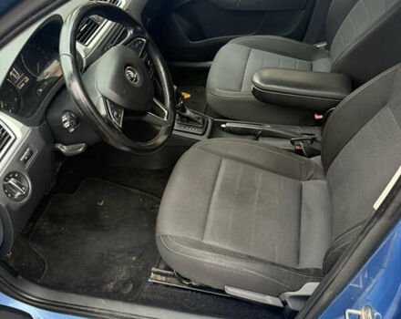 Синий Шкода Рапид, объемом двигателя 1.6 л и пробегом 257 тыс. км за 8300 $, фото 7 на Automoto.ua