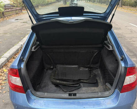 Синий Шкода Рапид, объемом двигателя 1.6 л и пробегом 257 тыс. км за 8300 $, фото 10 на Automoto.ua