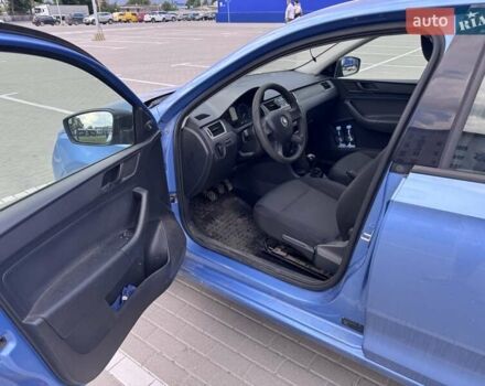 Синий Шкода Рапид, объемом двигателя 1.2 л и пробегом 132 тыс. км за 8000 $, фото 5 на Automoto.ua