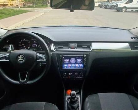 Шкода Рапід 2014 у Києві на Automoto.ua Синій Шкода Рапід, об'ємом двигуна 1.6 л та пробігом 114 тис. км за 10000 $, фото 5 на Automoto.ua