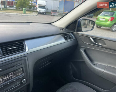 Синий Шкода Рапид, объемом двигателя 1.2 л и пробегом 243 тыс. км за 5800 $, фото 15 на Automoto.ua