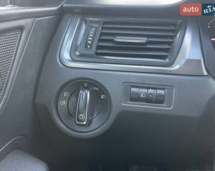 Синий Шкода Рапид, объемом двигателя 1.2 л и пробегом 243 тыс. км за 5800 $, фото 13 на Automoto.ua