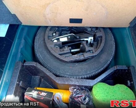 Шкода Рапид 2015 в Николаеве на Automoto.ua Синий Шкода Рапид, объемом двигателя 1.2 л и пробегом 141 тыс. км за 8000 $, фото 9 на Automoto.ua